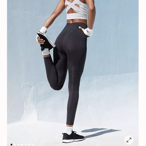 FP movement 7/8 good karma leggings